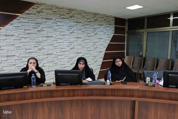 نشست هم‌اندیشی بانوان فعال رسانه‌ای و مجازی در تبریز