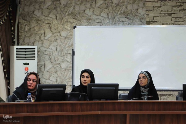 نشست هم‌اندیشی بانوان فعال رسانه‌ای و مجازی در تبریز