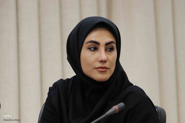 نشست هم‌اندیشی بانوان فعال رسانه‌ای و مجازی در تبریز