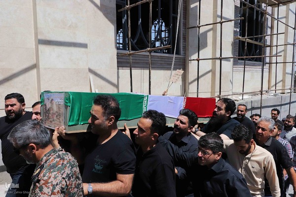 تشییع پیکر دو شهید قرآن آموز در تبریز