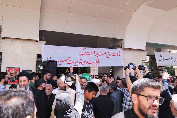 تشییع پیکر دو شهید قرآن آموز در تبریز