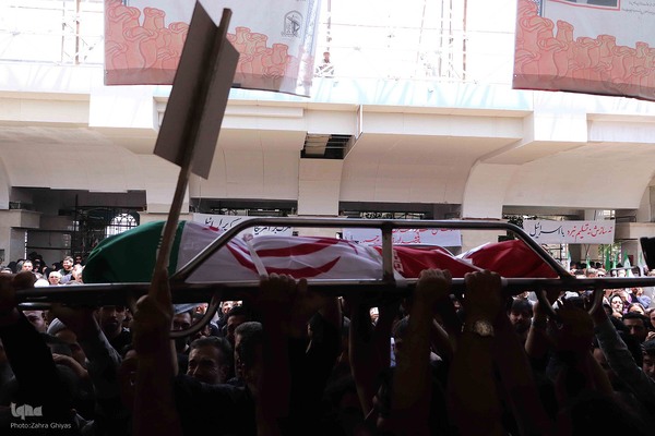 تشییع پیکر دو شهید قرآن آموز در تبریز