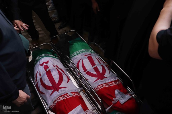 تشییع پیکر دو شهید قرآن آموز در تبریز