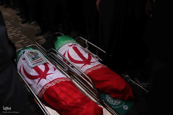 تشییع پیکر دو شهید قرآن آموز در تبریز