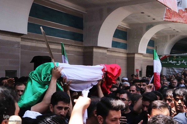 تشییع پیکر دو شهید قرآن آموز در تبریز