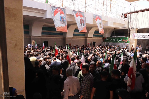 تشییع پیکر دو شهید قرآن آموز در تبریز