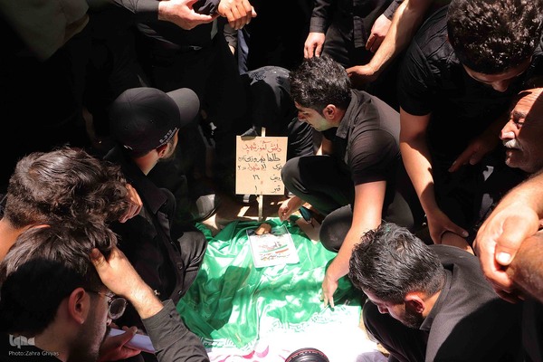 تشییع پیکر دو شهید قرآن آموز در تبریز