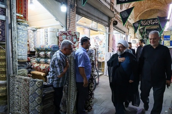بازدید امام جمعه تبریز از بازار تبریز