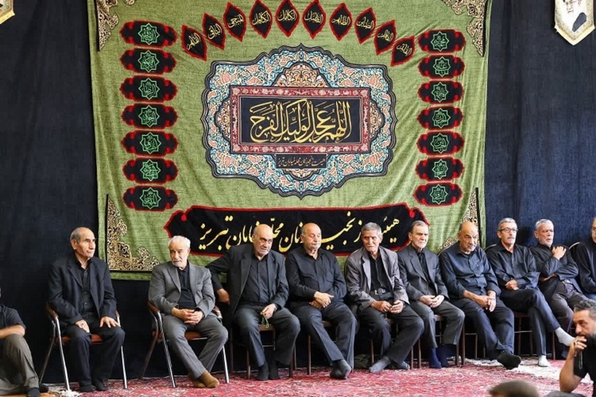 حضور امام جمعه تبریز در هیئت زنجیر زنان محله خیابان