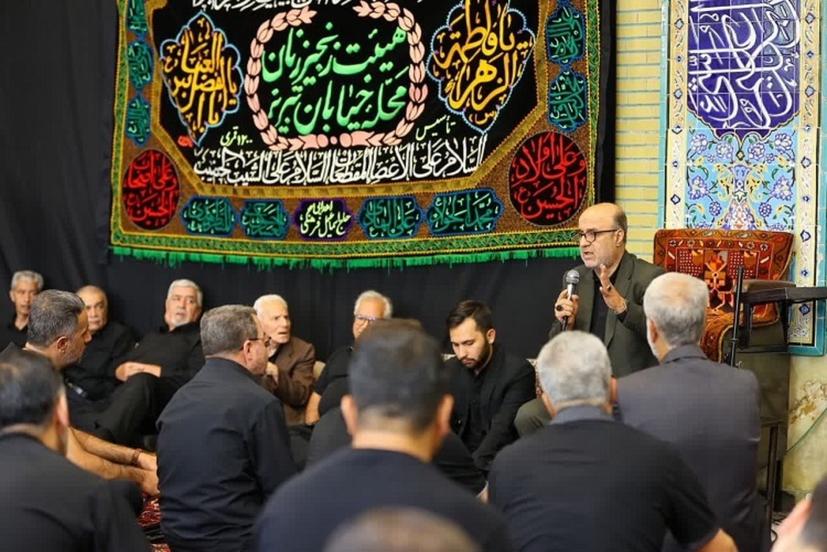 حضور امام جمعه تبریز در هیئت زنجیر زنان محله خیابان