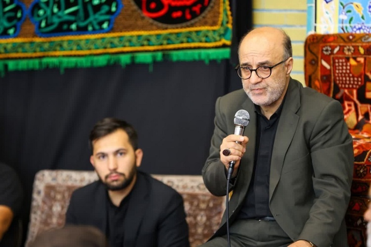 حضور امام جمعه تبریز در هیئت زنجیر زنان محله خیابان