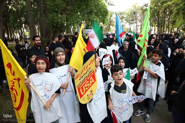 همایش زینبیون و کفن پوشان در محکومیت جنایات آمریکا و اسرائیل