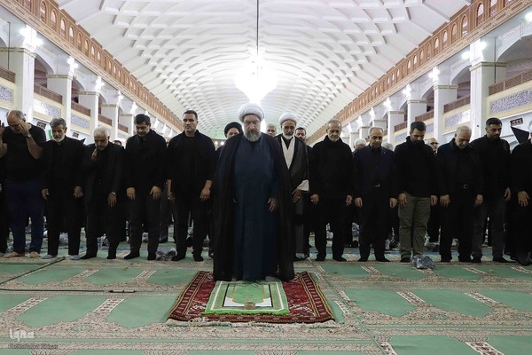 حضور رییس جمهور دکتر پزشکیان در نماز ظهر عاشورا  در تبریز