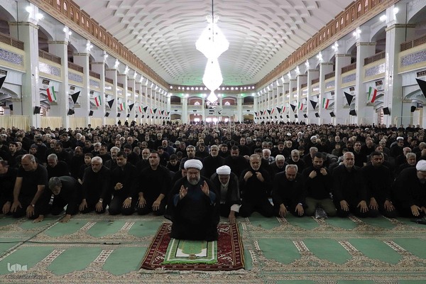 حضور رییس جمهور دکتر پزشکیان در نماز ظهر عاشورا  در تبریز