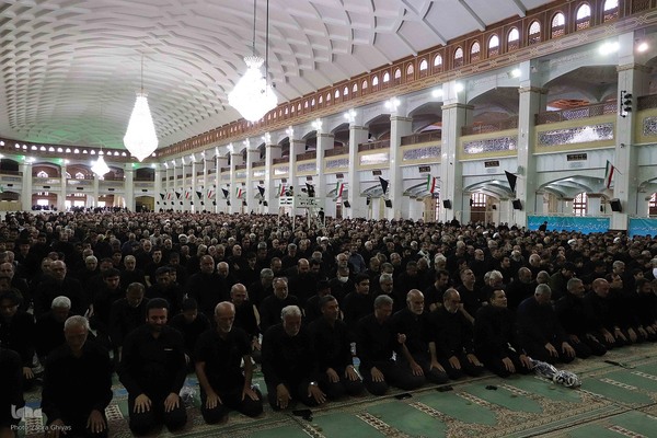 حضور رییس جمهور دکتر پزشکیان در نماز ظهر عاشورا  در تبریز