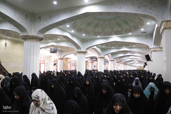 حضور رییس جمهور دکتر پزشکیان در نماز ظهر عاشورا  در تبریز