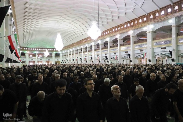 حضور رییس جمهور دکتر پزشکیان در نماز ظهر عاشورا  در تبریز