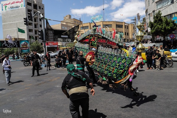 عزاداری ظهر عاشورا در تبریز