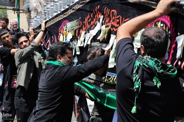 عزاداری ظهر عاشورا در تبریز