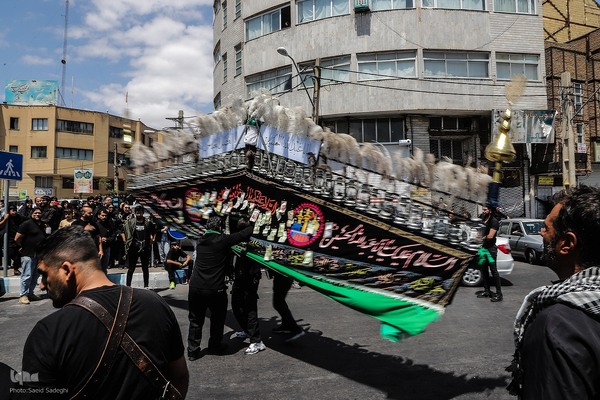 عزاداری ظهر عاشورا در تبریز