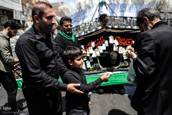 عزاداری ظهر عاشورا در تبریز