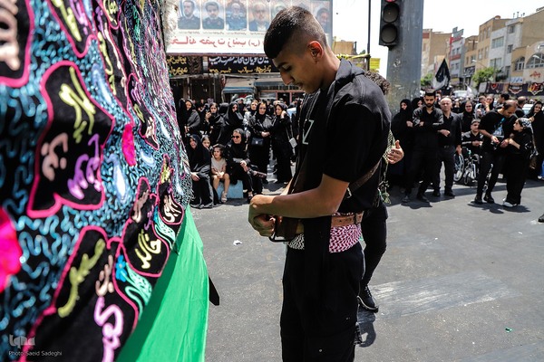 عزاداری ظهر عاشورا در تبریز