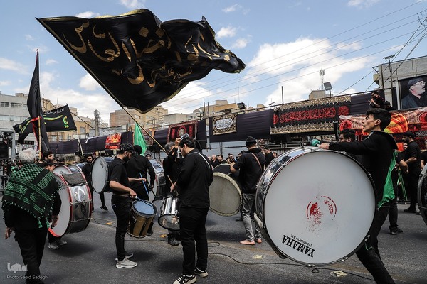 عزاداری ظهر عاشورا در تبریز