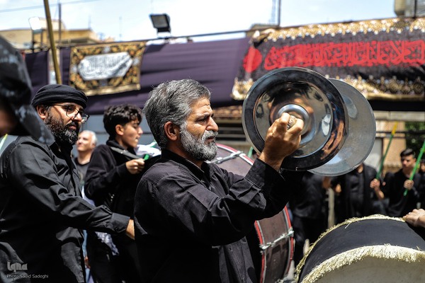 عزاداری ظهر عاشورا در تبریز