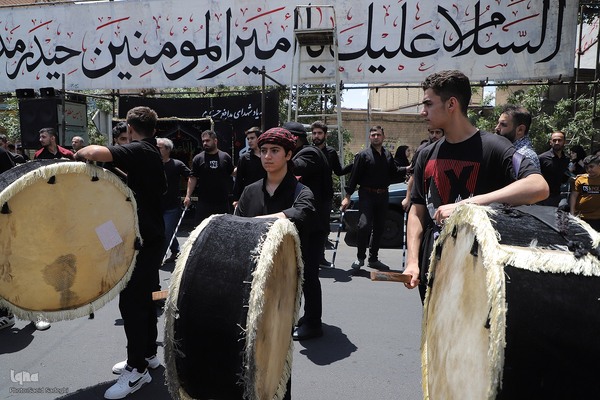 عزاداری ظهر عاشورا در تبریز