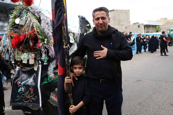 نمایش خیمه سوزان و حرکت نمادین کاروان اسرای کربلا – شهرستان اهر