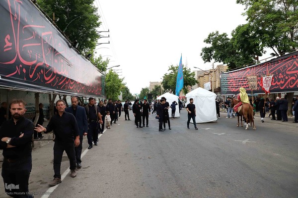 نمایش خیمه سوزان و حرکت نمادین کاروان اسرای کربلا – شهرستان اهر