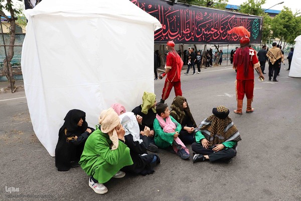 نمایش خیمه سوزان و حرکت نمادین کاروان اسرای کربلا – شهرستان اهر