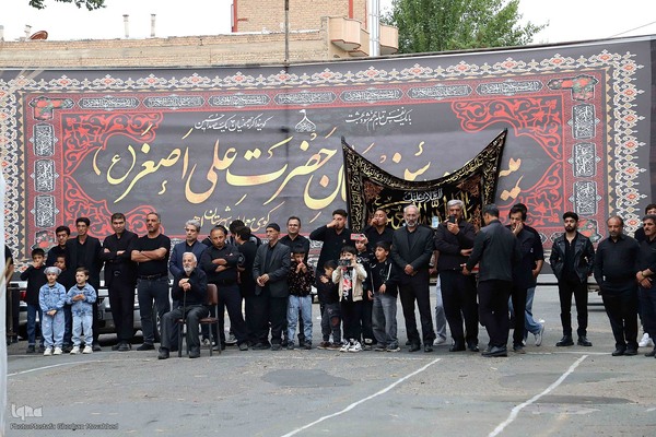 نمایش خیمه سوزان و حرکت نمادین کاروان اسرای کربلا – شهرستان اهر