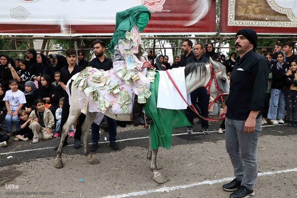 نمایش خیمه سوزان و حرکت نمادین کاروان اسرای کربلا – شهرستان اهر