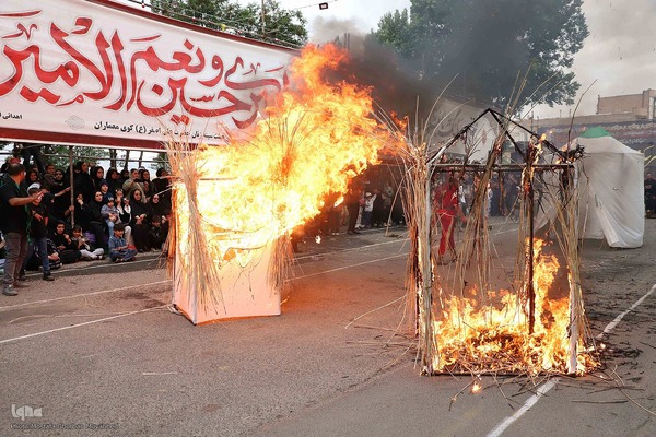 نمایش خیمه سوزان و حرکت نمادین کاروان اسرای کربلا – شهرستان اهر