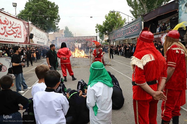 نمایش خیمه سوزان و حرکت نمادین کاروان اسرای کربلا – شهرستان اهر
