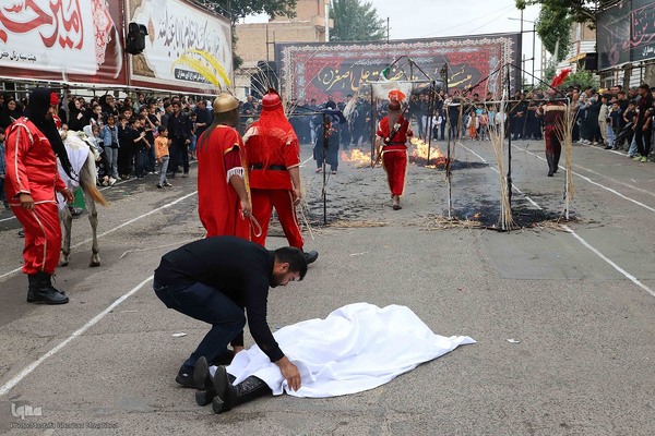 نمایش خیمه سوزان و حرکت نمادین کاروان اسرای کربلا – شهرستان اهر
