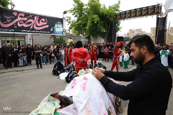 نمایش خیمه سوزان و حرکت نمادین کاروان اسرای کربلا – شهرستان اهر