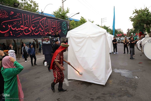 نمایش خیمه سوزان و حرکت نمادین کاروان اسرای کربلا – شهرستان اهر