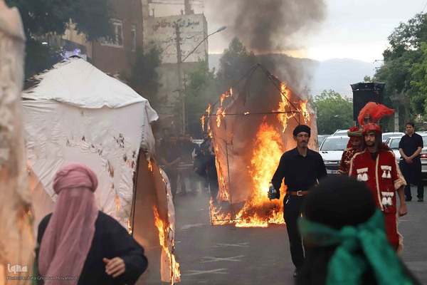 نمایش خیمه سوزان و حرکت نمادین کاروان اسرای کربلا – شهرستان اهر