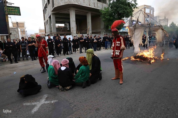 نمایش خیمه سوزان و حرکت نمادین کاروان اسرای کربلا – شهرستان اهر