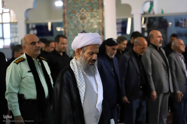 اقامه نماز ظهر عاشورا در اهر