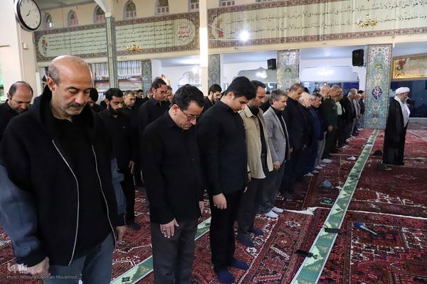 اقامه نماز ظهر عاشورا در اهر