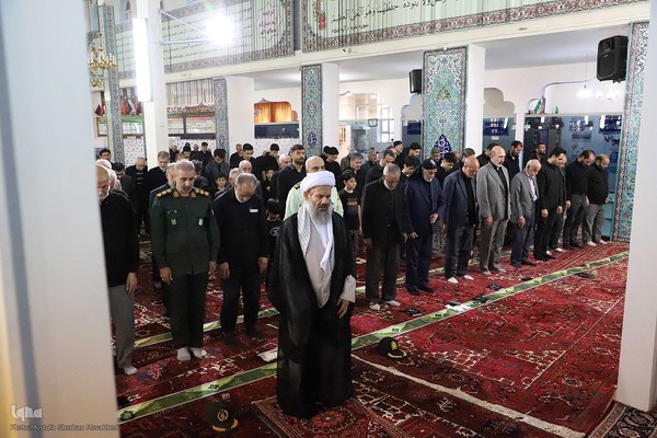 اقامه نماز ظهر عاشورا در اهر