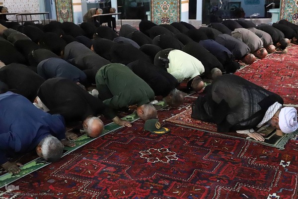 اقامه نماز ظهر عاشورا در اهر