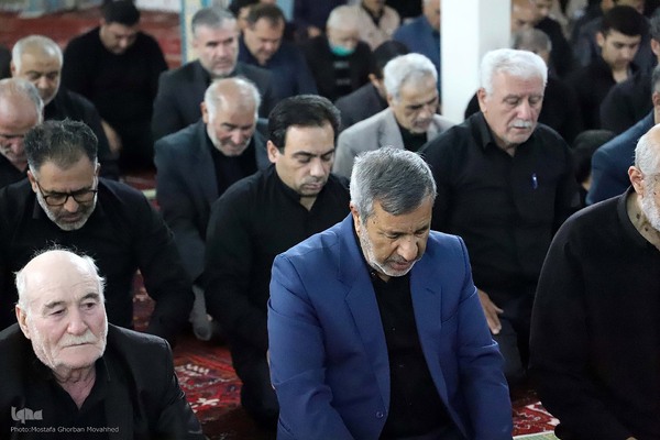 اقامه نماز ظهر عاشورا در اهر