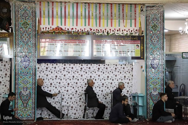 اقامه نماز ظهر عاشورا در اهر