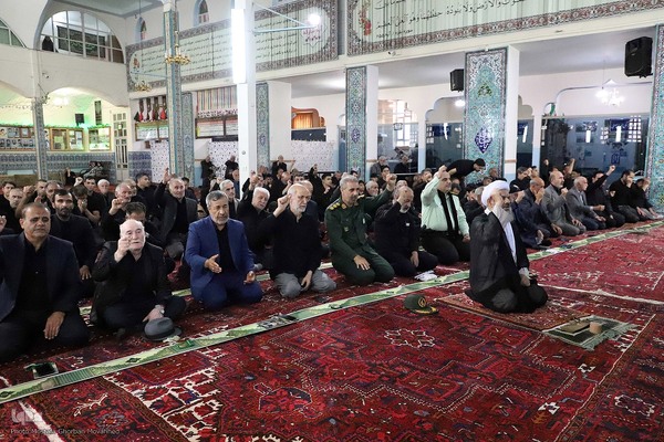 اقامه نماز ظهر عاشورا در اهر