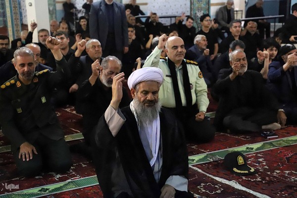 اقامه نماز ظهر عاشورا در اهر