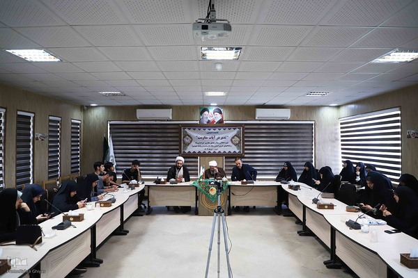 نشست تبیینی رویکرد رسانه ای تدبردر آیات مقاومت در تبریز